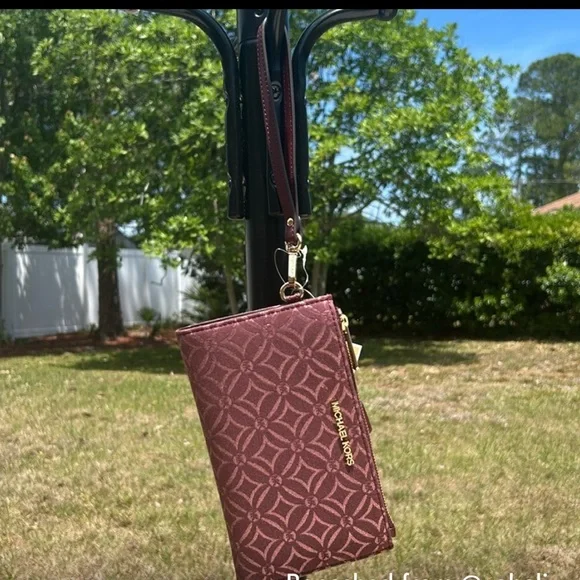 NWT $258 Michael Kors double zip wristlet - Picture 2 of 13